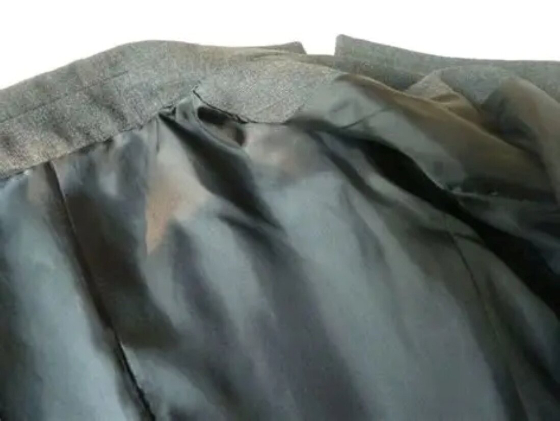 Doublure de manteau en cours de remplacement